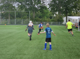 Laatste training S.K.N.W.K. JO10-1 (partijtje tegen de ouders) van woensdag 22 mei 2024 (103/133)